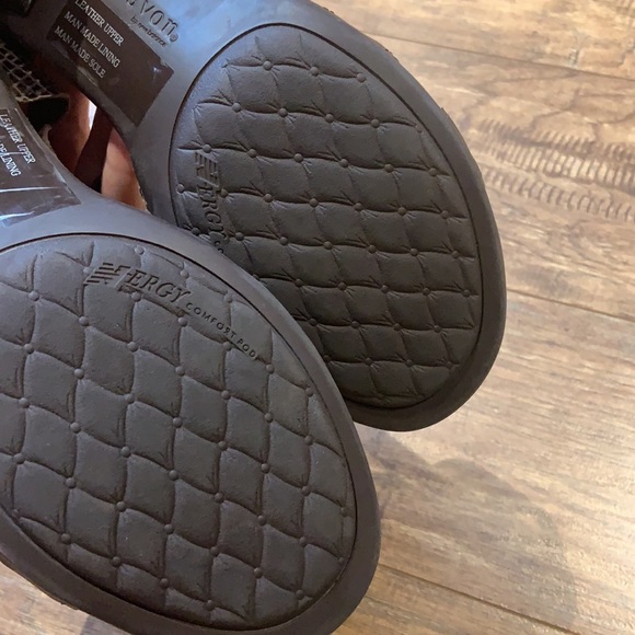 Aravon womens Medici Sandal Heeled Sandal - Picture 12 of 14